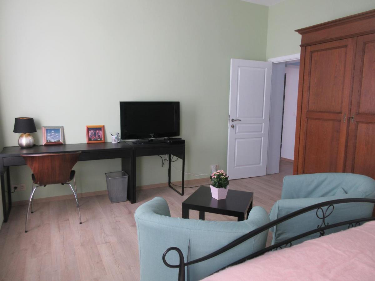 B&B Les Iris Брюссель Экстерьер фото